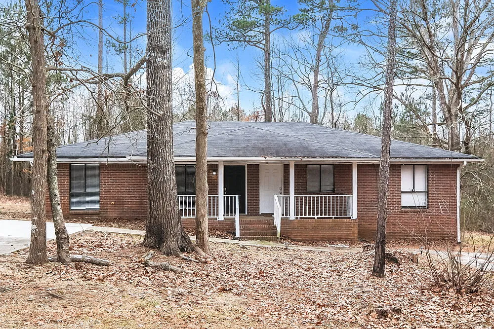 3 bed, 1.0 bath, 1073 sqft, $1,505 — Photo 1
