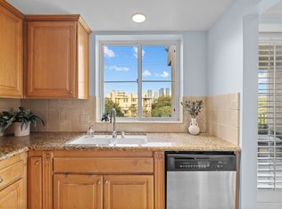1830 Pelham Ave APT 301, Los Angeles, CA 90025