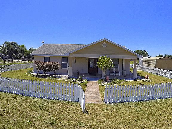 White Picket Fenced Yard