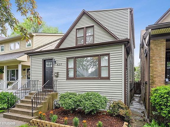 3rd image of 837 N Lombard Ave
