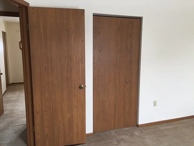 604 Sunset Cir — Photo 22