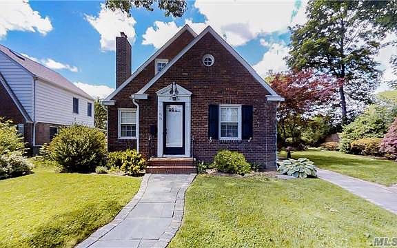 2nd image of 4132 220th St