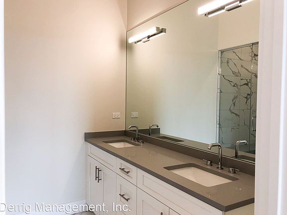 3rd image of 3116 N Clybourn Ave #3N