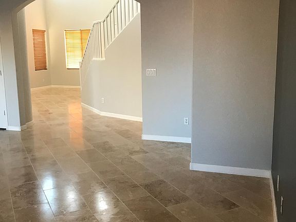 5th image of 2232 E Redwood Dr