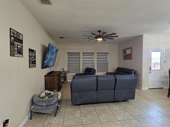 5th image of 302 Date Palm Dr
