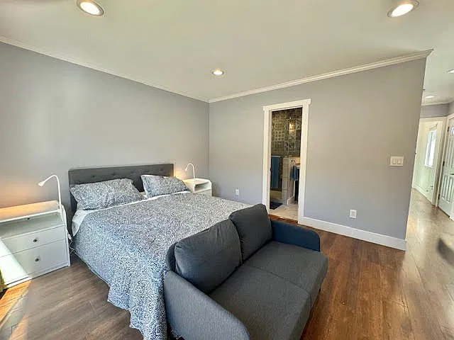 1 bed, 660 sqft, $2,200 — Photo 3