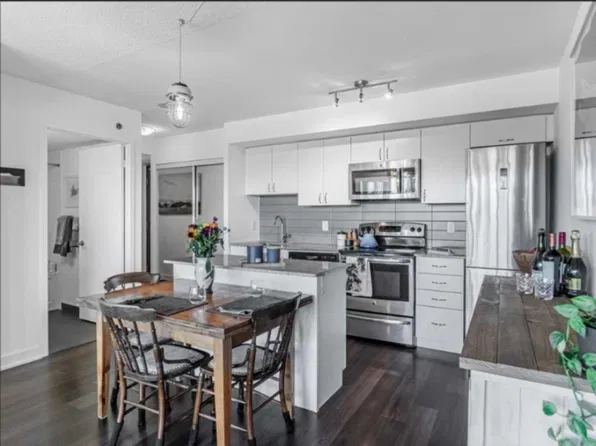 11 Superior Ave #712, Toronto, ON M8V 0A7