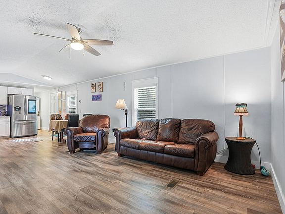 5th image of 437 Black Creek Lodge Rd