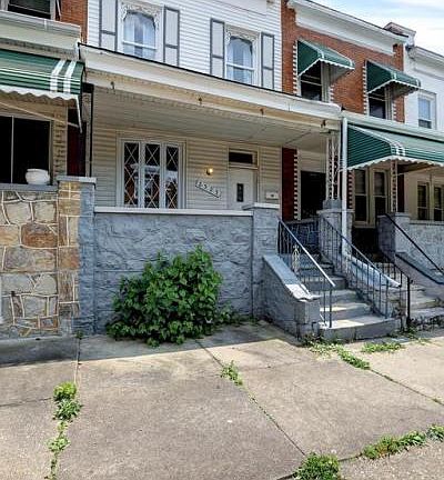 3rd image of 2525 Robb St