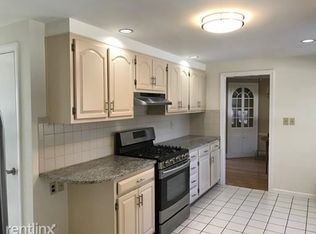 6 Thomas Rd, Lynnfield, MA 01940