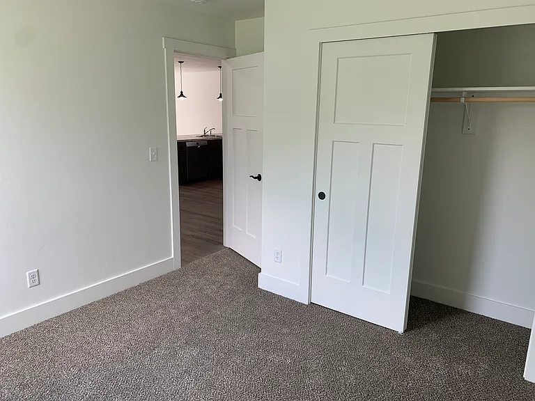 1704 S Woodland Dr — Photo 16