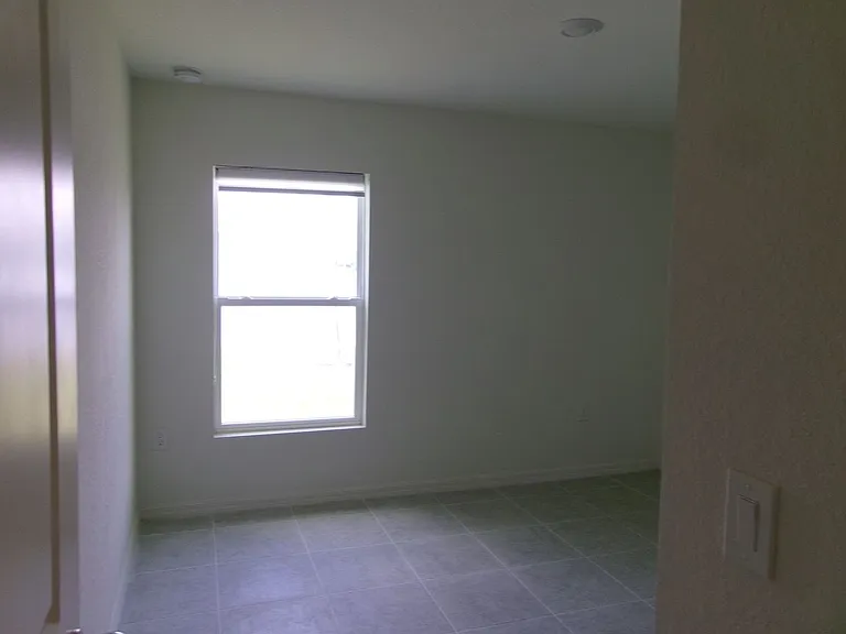 2201 NW 7th St — Photo 33