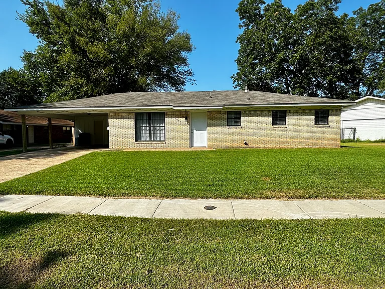 1623 Success St — Photo 9