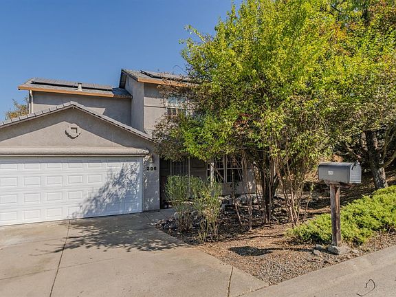 2nd image of 396 Toyon Dr