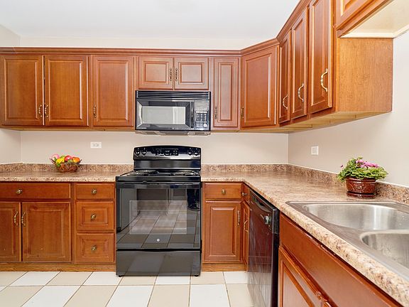 4th image of 430 Walnut Creek Ln Unit 2301