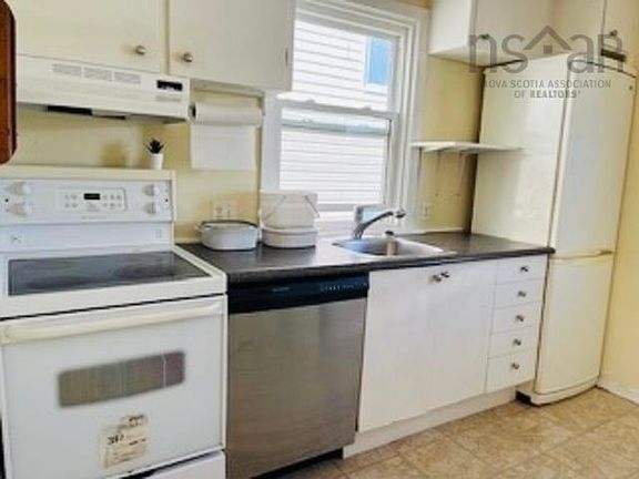 5th image of 2175 Windsor St #2167