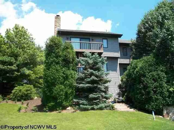 705 Lakeview Est, Morgantown, WV 26508