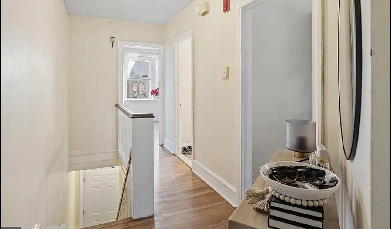 2 bed, 800 sqft, $1,300 — Photo 4