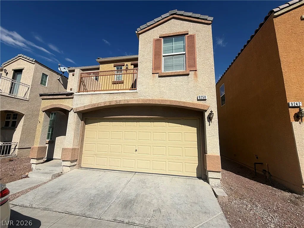 3 bed, 2.5 bath, 1421 sqft, $1,995 — Photo 1