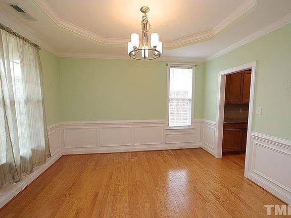5th image of 251 Shady Hollow Ln