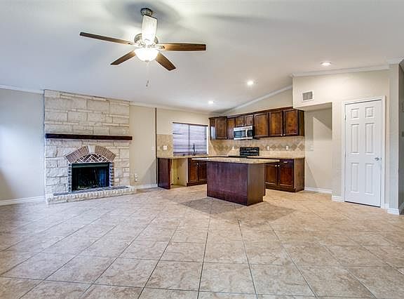 4th image of 3133 Mayfair Dr