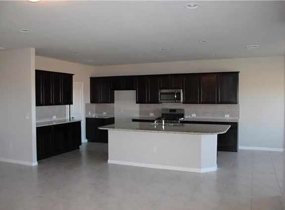 2nd image of 1133 La Conterra Blvd