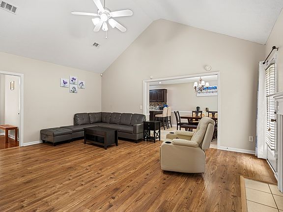 5th image of 8043 Sonoma Pointe Dr