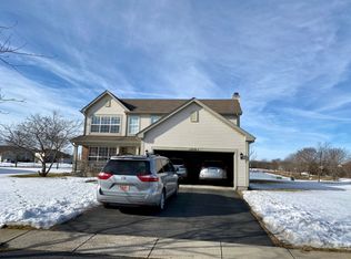 1516 S Abington Ln, Round Lake, IL 60073