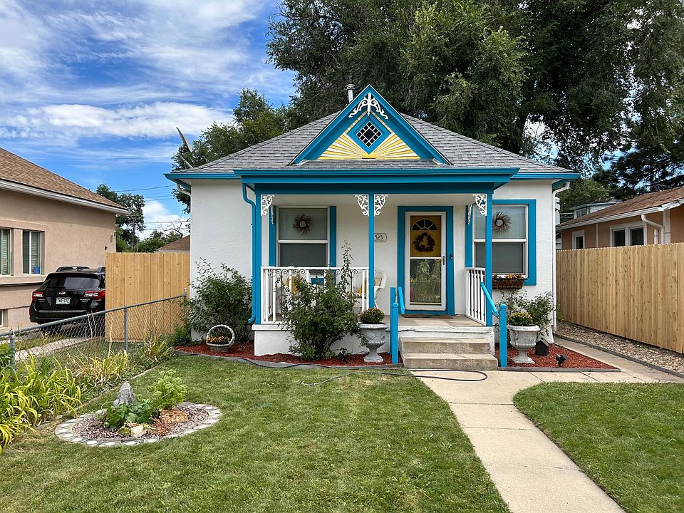 This is a 30 day+ rental that is fully furnished and includes all utilities