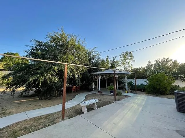 15252 Devonshire St — Photo 29