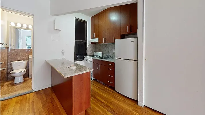 Rented by Bond New York | media 16