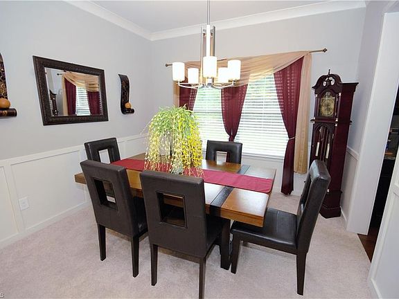 3rd image of 5501 Oakgate Dr