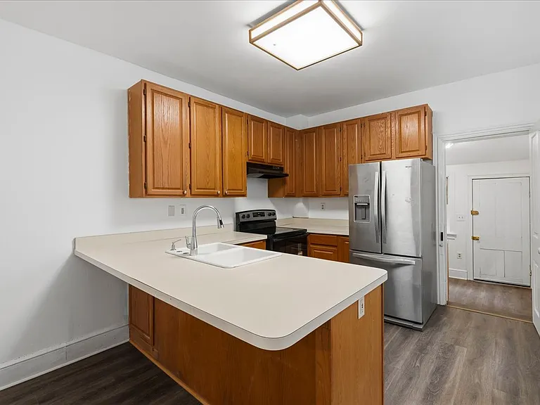 103 W Union St — Photo 14