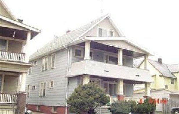1st image of 1884 W 71st St