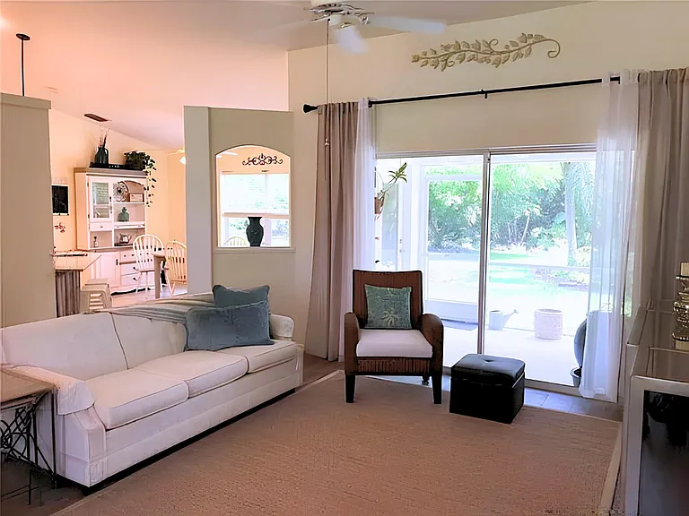 13210 Temple Blvd — Photo 8