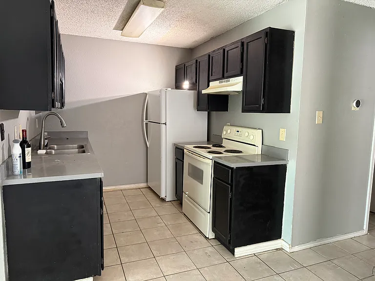 702 Scott Dr — Photo 13