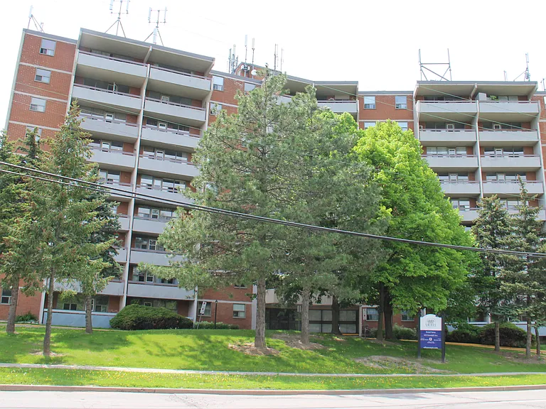 420 Greenhill Ave — Photo 2