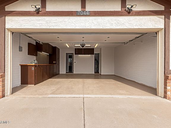 4th image of 7044 W CAMERON Drive