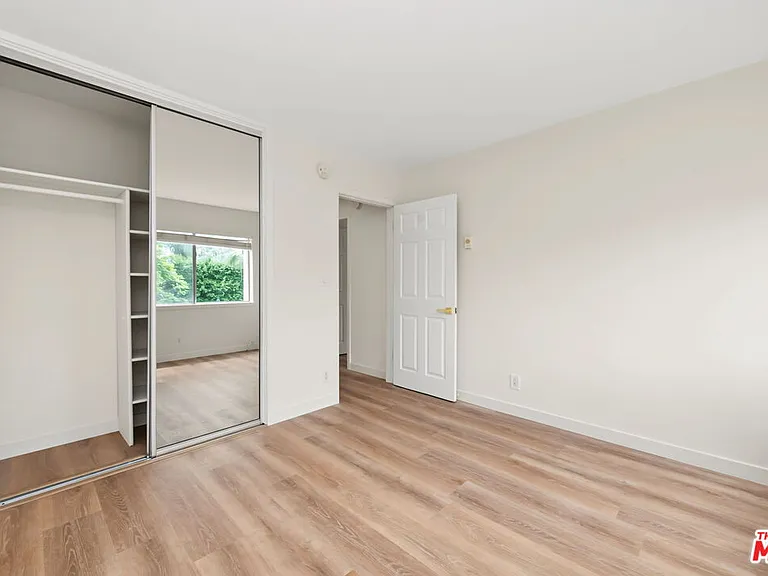 1831 Prosser Ave #208 — Photo 14