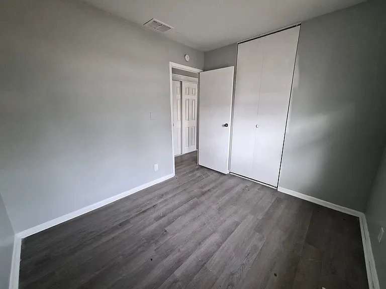 4102 Biscayne Rd — Photo 8