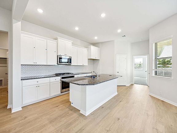 5th image of 2021 Jade Forest Ln