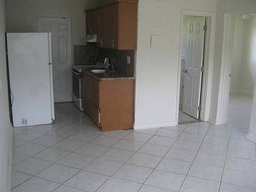 2nd image of 1209 NW 2nd St APT 3