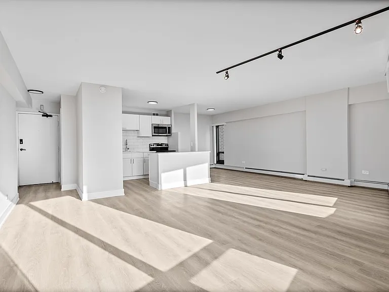 The Duplex Tower — Photo 150