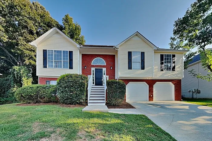 4 bed, 3.0 bath, 1946 sqft, $2,195 — Photo 1