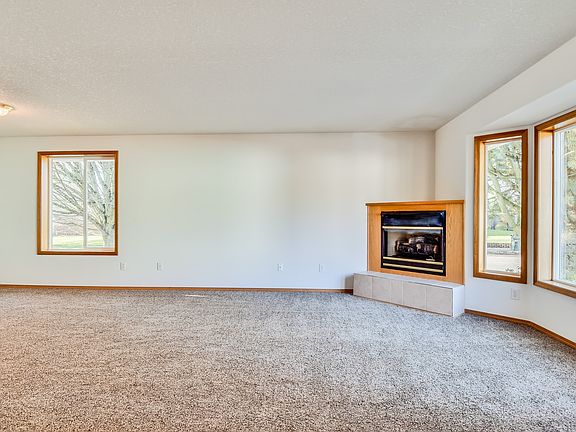 2nd image of 2183 N Kamiakan Dr