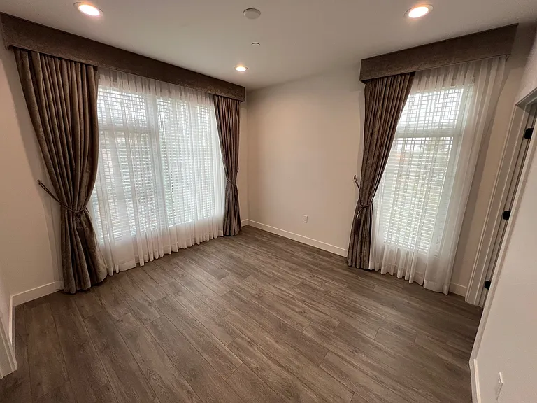 Glenoaks Residences — Photo 13