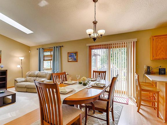 5th image of 8921 Prestwick Cir N