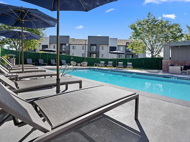 Wilshire Place — Photo 10