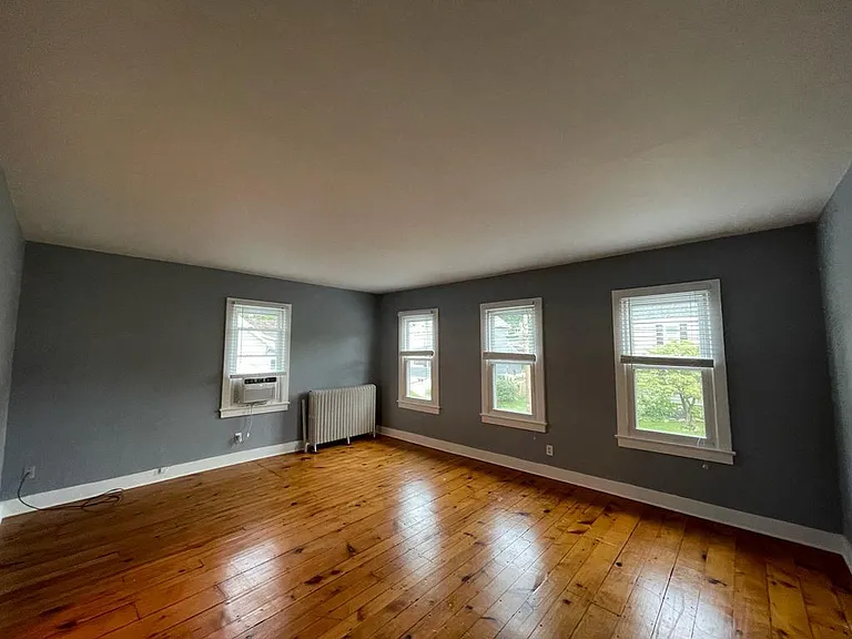 40 Brunswick Ave #2 — Photo 3