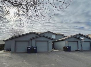 528 NE Negus Loop UNIT A-B, Redmond, OR 97756